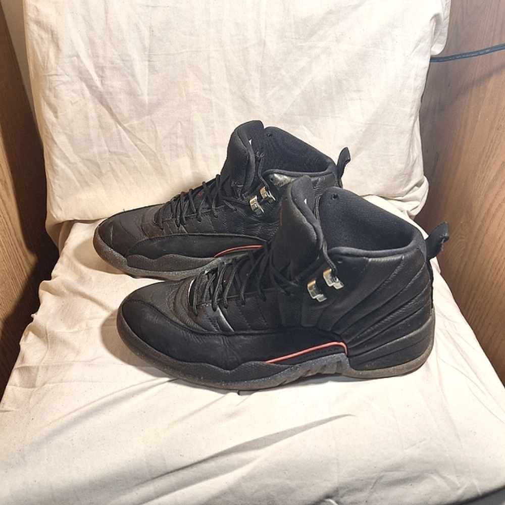 Jordan shoes men's size 11 retro utility black